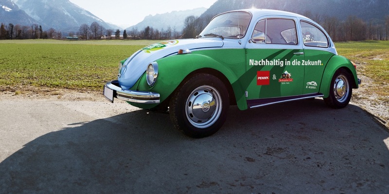 Unikat: Stuttgarter gewinnt 50 Jahre alten Käfer mit E-Motor bei PENNY-Jubiläumsverlosung - Foto: presseportal.de