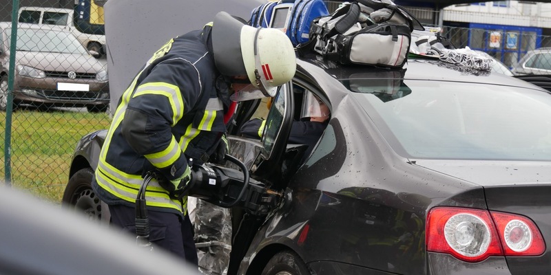 FW Celle: Verkehrsunfall mit eingeschlossener Person - Foto: presseportal.de