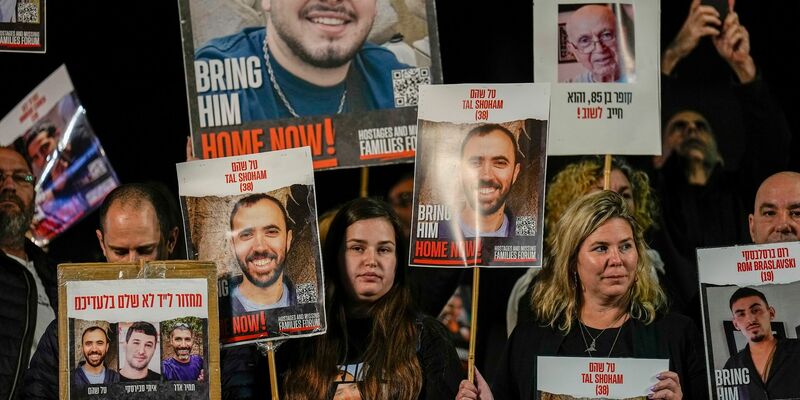 Es ist weiter ungewiss, ob es bald einen Deal zur Freilassung der israelischen Geiseln gibt. - Foto: Ariel Schalit/AP