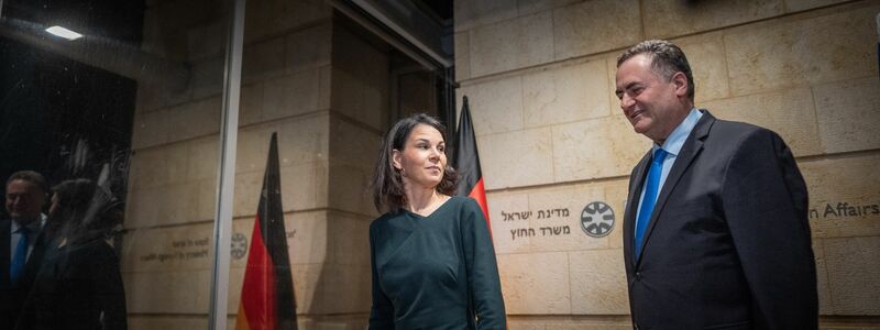 Außenministerin Annalena Baerbock ist in Jerusalem mit ihrem neuen israelischen Amtskollegen Israel Katz zusammengetroffen. - Foto: Michael Kappeler/dpa