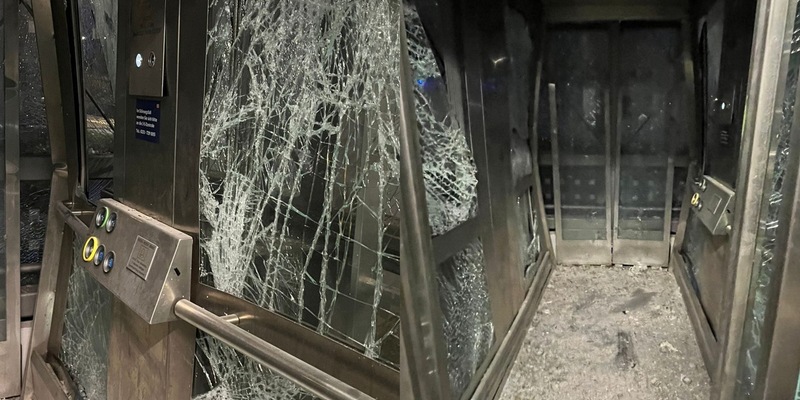 BPOL NRW: Unbekannte zerstören Aufzug - Bundespolizei sucht nach Zeugen - Foto: presseportal.de