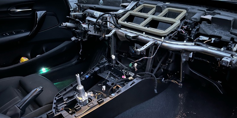 POL-RBK: Leichlingen - Mittelkonsole und Lenkrad aus BMW gestohlen - Foto: presseportal.de