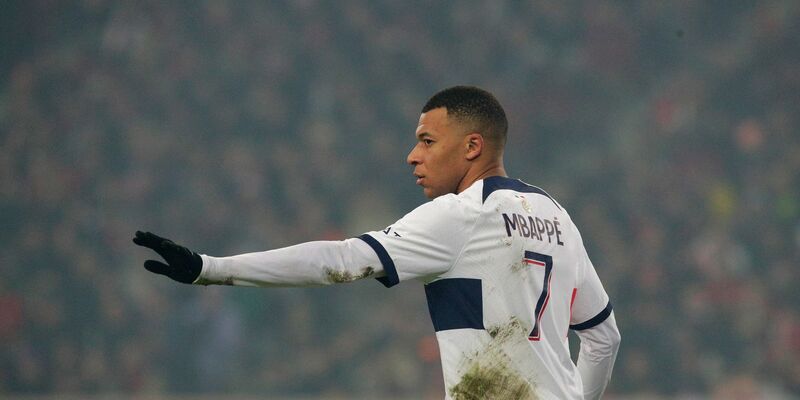 Es gibt weiter Spekulationen um PSG-Star Kylian Mbappé. - Foto: Michel Spingler/AP/dpa