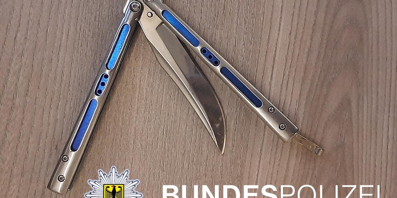 BPOLI-WEIL: Hauptbahnhof Freiburg im Breisgau: verbotenes Messer bei Kontrolle entdeckt - Foto: presseportal.de