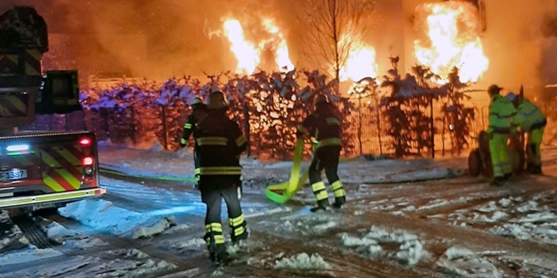 FW-M: Einfamilienhaus nach Brand unbewohnbar (Mittersendling) - Foto: presseportal.de