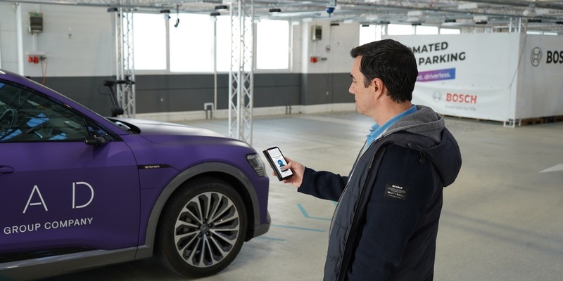 Bosch und VW-Tochter Cariad schicken E-Autos fahrerlos an die Ladesäule / Test für automatisiertes Parken und Laden gestartet - Foto: presseportal.de