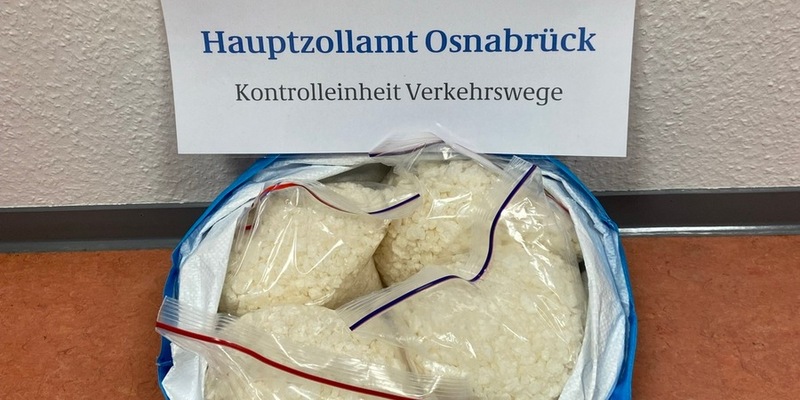 HZA-OS: Osnabrücker Zoll stellt mehr als 10 Kilogramm 2-CMC sicher - Foto: presseportal.de