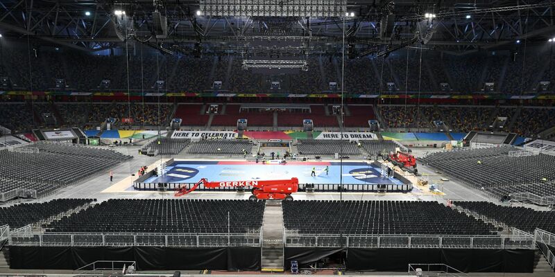 In der Düsseldorfer Merkur Spiel-Arena findet das Eröffnungsspiel der Handball-EM. - Foto: Federico Gambarini/dpa