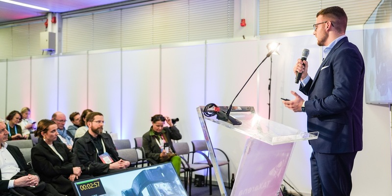 Mit neuer Kraft ins neue Jahr: Filip Rutzen gibt 5 Tipps, wie Steuerberater 2024 effizienter werden - Foto: presseportal.de