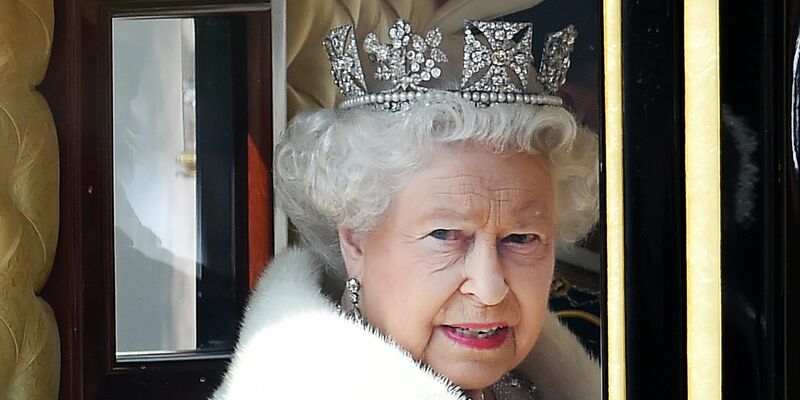 Der angebliche Gehstock von Königin Elizabeth II. hätte einem Mann fast viel Geld eingebracht. - Foto: Andy Rain/EPA/dpa