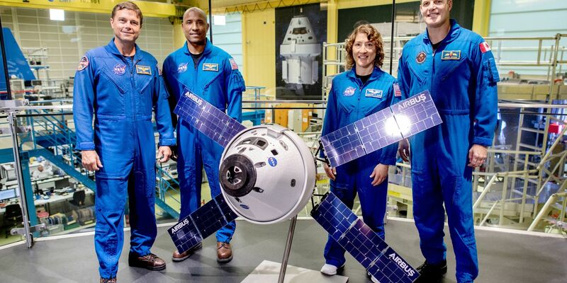 Die Crew-Mitglieder der «Artemis 2»-Mission der US-Raumfahrtbehörde Nasa, Reid Wiseman, Victor Glover, Christina Koch und Jeremy Hansen (v.l.n.r.). - Foto: Hauke-Christian Dittrich/dpa