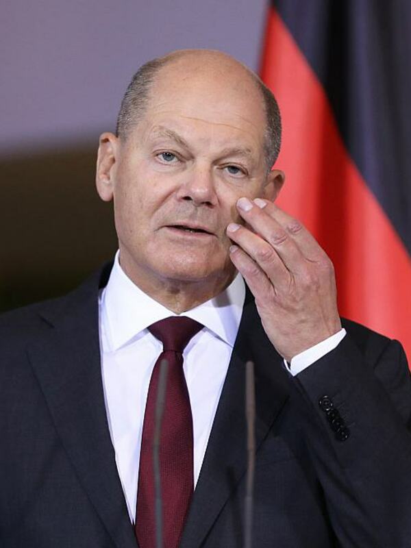 Bundeskanzler Olaf Scholz (SPD) Hat Am Dienstag Mit Argentiniens ...