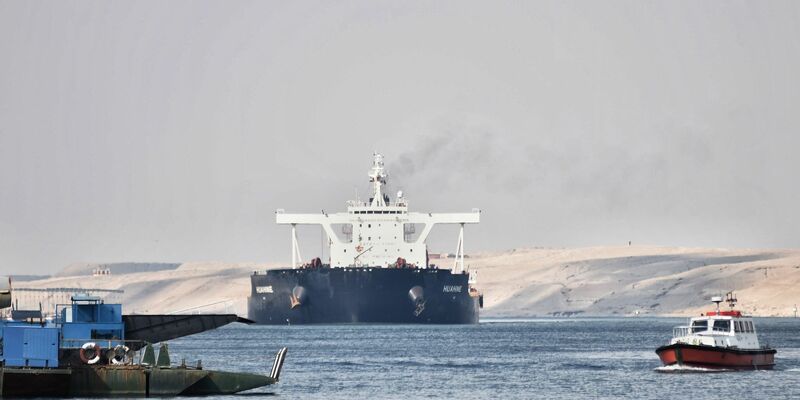 Seit Ausbruch des Gaza-Krieges greifen Huthi-Rebellen immer wieder Schiffe mit angeblich israelischer Verbindung im Roten Meer an. - Foto: Sayed Hassan/dpa