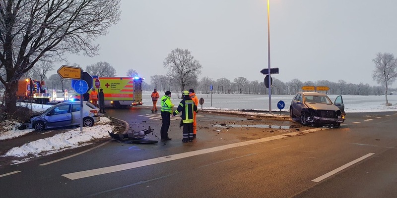 POL-STD: Einbrecher in Bargstedt und Harsefeld, Drei Einbrüche in der Samtgemeinde Oldendorf-Himmelpforten, Ein leicht verletzter Autofahrer bei Autounfall in Ritschermoor - Foto: presseportal.de