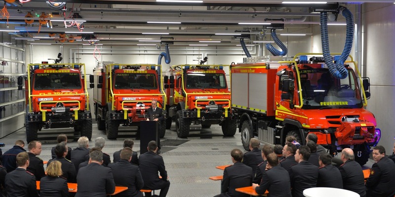 FW Stuttgart: Vier neue Sonderfahrzeuge für Waldbrände, Hilfeleistungen und den Katastrophenschutz an die Feuerwehr Stuttgart übergeben - Foto: presseportal.de