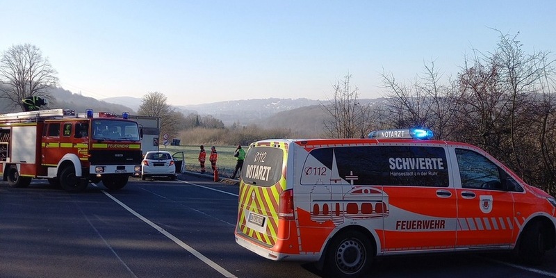 FW-EN: Verkehrsunfall auf B54 - 2 verletzte Personen - Foto: presseportal.de