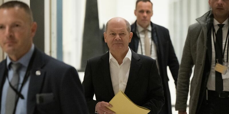 Steckt mit der SPD zu Beginn eines Superwahljahrs mit Europawahl und drei Landtagswahlen tief im Umfragekeller fes: Olaf Scholz. - Foto: Sebastian Christoph Gollnow/dpa