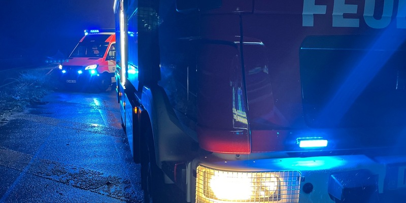 FW Moers: Glatteis sorgt für zahlreiche Unfälle auf den Autobahnen - Foto: presseportal.de