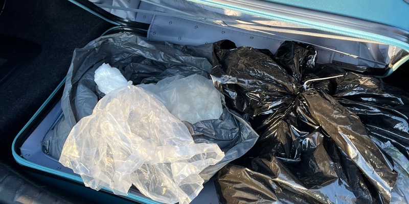 HZA-MS: Zoll Münster: 69 Kilo der Droge 2-MMC versteckt im Kofferraum aufgefunden / Mann beim Drogenschmuggel auf der BAB 30 aufgehalten - Foto: presseportal.de