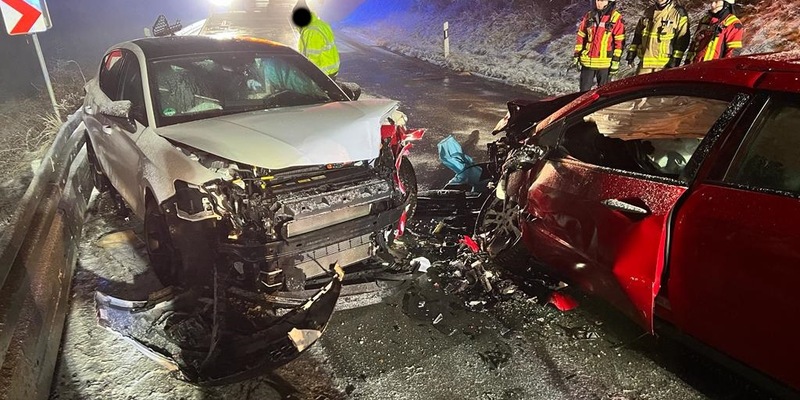 FW-PL: Ortsteil Eiringhausen - Verkehrsunfall sorgt für lange Sperrung - Foto: presseportal.de