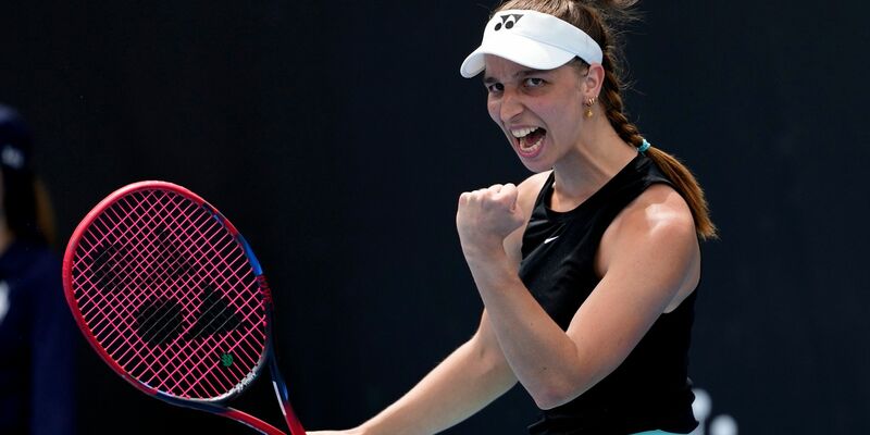 Tamara Korpatsch jubelt nach ihrem Erstrundensieg. - Foto: Alessandra Tarantino/AP/dpa