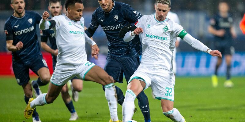 Der Vfl Bochum und der SV Werder Bremen trennten sich nach einem späten Bremer Ausgleichstreffer 1:1. - Foto: David Inderlied/dpa
