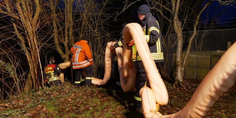 FW Celle: Öl auf Gewässer - Foto: presseportal.de