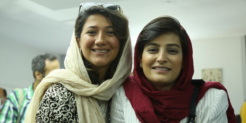 Sind freigelassen worden: Die Journalistinnen Nilufar Hamedi (l) und Elaheh Mohammadi (r). - Foto: Mehrdad Aladin/dpa