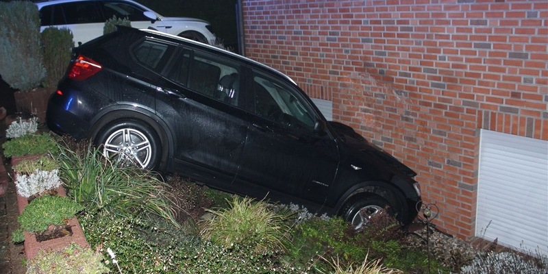 POL-COE: Olfen, Rechede/ Auto kommt von Fahrbahn ab - Foto: presseportal.de