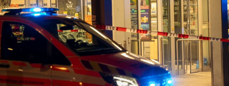 Im südhessischen Mörfelden-Walldorf wurde eine Frau wurde in einem Supermarkt erschossen. - Foto: 5vision.News/dpa