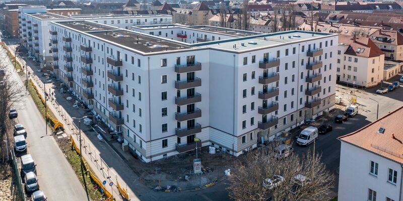 Nach einer bestimmten Zeit können Sozialwohnungen normal am Markt vermietet werden, weshalb ihre Zahl in den vergangenen Jahren stetig abgenommen hat. - Foto: Jan Woitas/dpa-Zentralbild/dpa
