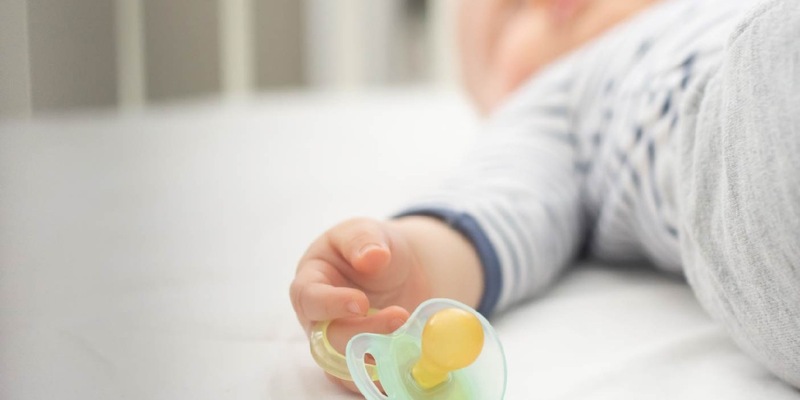 Tschüss Schnuller - so gelingt´s / Apothekenmagazin ELTERN gibt Tipps, wie sich Kinder von ihrem Schnuller trennen können - Foto: presseportal.de