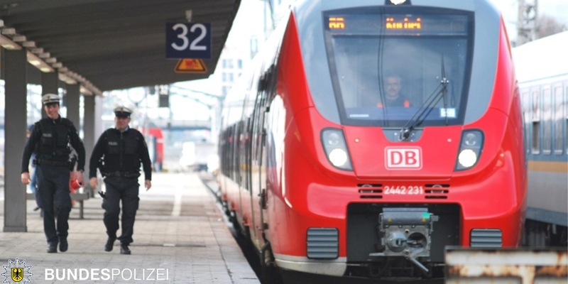 Bundespolizeidirektion München: Jugendgruppe in Zug belästigt / Betrunkener greift Minderjährige an - Foto: presseportal.de
