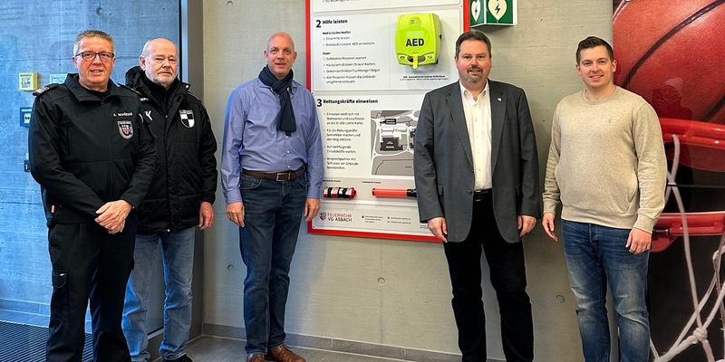 FW VG Asbach: Mehr Sicherheit in öffentlichen Gebäuden: Neue Hinweistafeln für Notfälle - Foto: presseportal.de