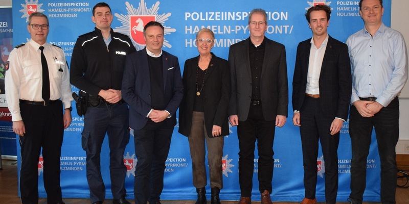 POL-HM: Sicherheit am Hamelner Bahnhof - Foto: presseportal.de