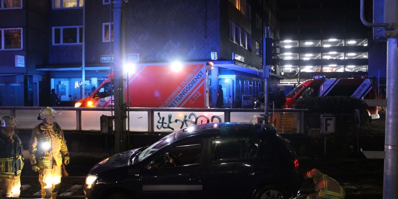 POL-DU: Altstadt: alkoholisierter Autofahrer fährt ins Gleisbett - Foto: presseportal.de