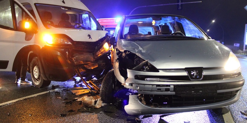 POL-MI: Frau (39) bei Kreuzungsunfall leicht verletzt - Foto: presseportal.de