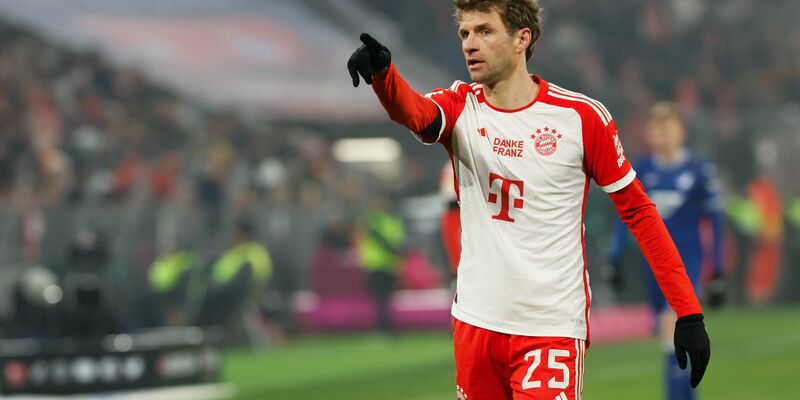 Bayern-Star Thomas Müller glaubt trotz der Nationalmannschafts-Krise bei der Heim-EM an den Titel. - Foto: Daniel Löb/dpa