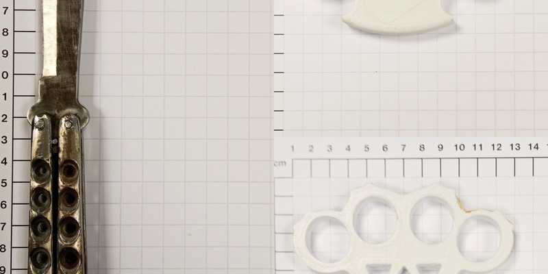 BPOL NRW: Bundespolizei stellt mehrere verbotene Waffen sicher - Foto: presseportal.de