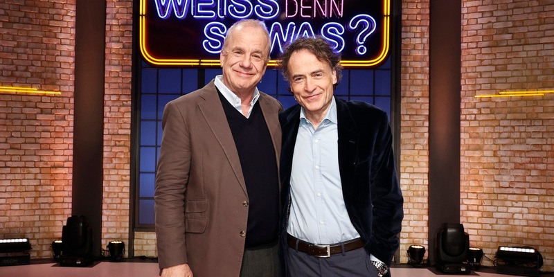 Hubertus Meyer-Burckhardt trifft auf Giovanni di Lorenzo / Wer weiß denn sowas? - Das Wissensquiz vom 22. bis 26. Januar 2024, um 18:00 Uhr im Ersten - Foto: presseportal.de