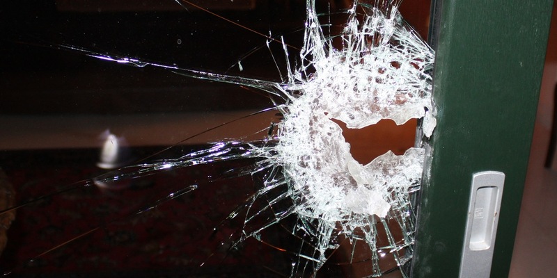 POL-NE: Einbrecher erbeuten Uhren, Schmuck und Bargeld - Ermittler suchen Zeugen - Foto: presseportal.de