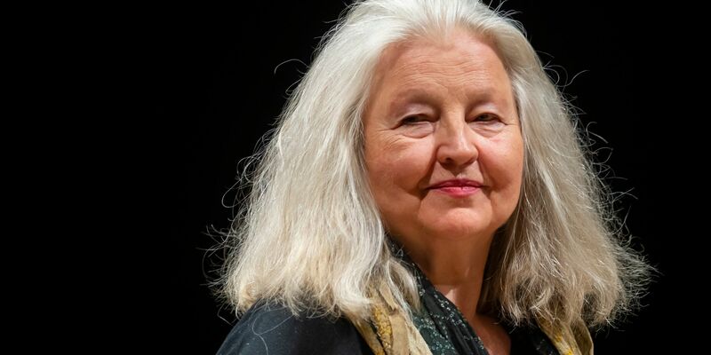 Schauspielerin Hanna Schygulla darf sich über einen besonderen Preis freuen. - Foto: Matthias Rietschel/dpa