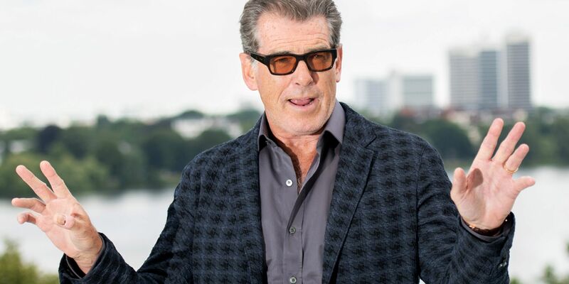 Der irische Schauspieler Pierce Brosnan muss sich im Februar vor einem US-Gericht verantworten. Es geht um seinen Besuch im Yellowstone-Nationalpark. - Foto: Daniel Reinhardt/dpa