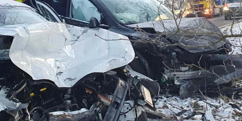 POL-LG: ++ Lüneburg - Verkehrsunfall auf Bundesstraße - Drei Personen schwerverletzt ++ Uelzen - Diebstahl von Werkzeug - Mitarbeiter aufmerksam ++ - Foto: presseportal.de