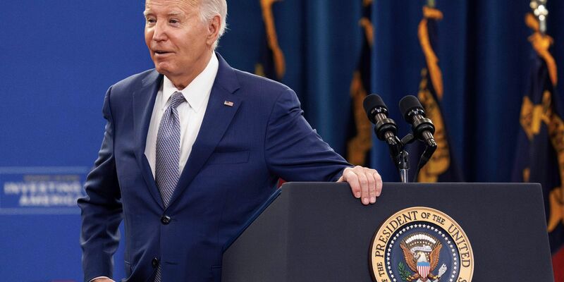 Shutdown abgewendet: Der US-Kongress hat ein Gesetz verabschiedet, das die Finanzierung der Regierung bis in den März hinein sicherstellt. Präsident Joe Biden muss es noch unterschreiben - dies gilt aber als Formalie. - Foto: Ben McKeown/FR171414 AP/AP