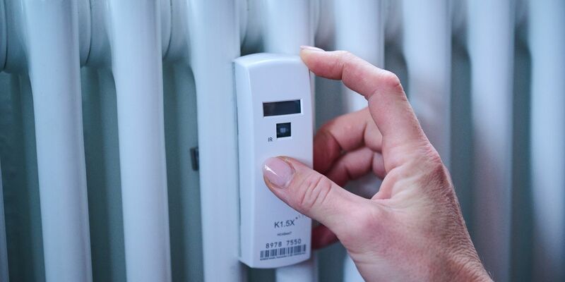 Die Heizkosten sinken dank milder Temperaturen. - Foto: Annette Riedl/dpa