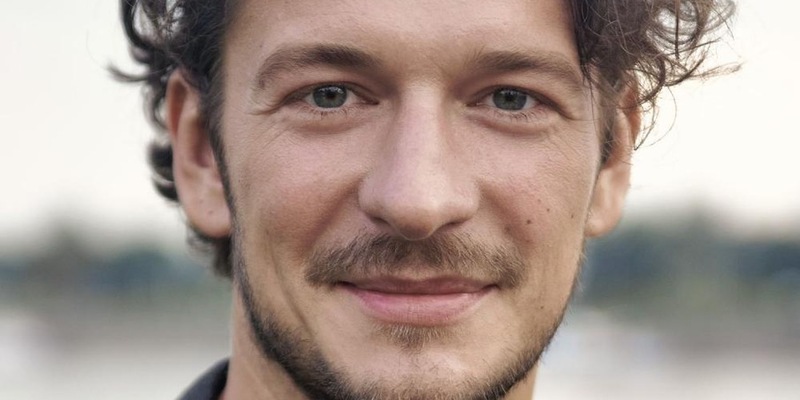 STEFAN GORSKI als Bester Schauspieler für EIN GANZES LEBEN ausgezeichnet! / Bayerischer Filmpreis für Stefan Gorskis herausragende Schauspielleistung in der TOBIS Koproduktion EIN GANZES LEBEN. - Foto: presseportal.de