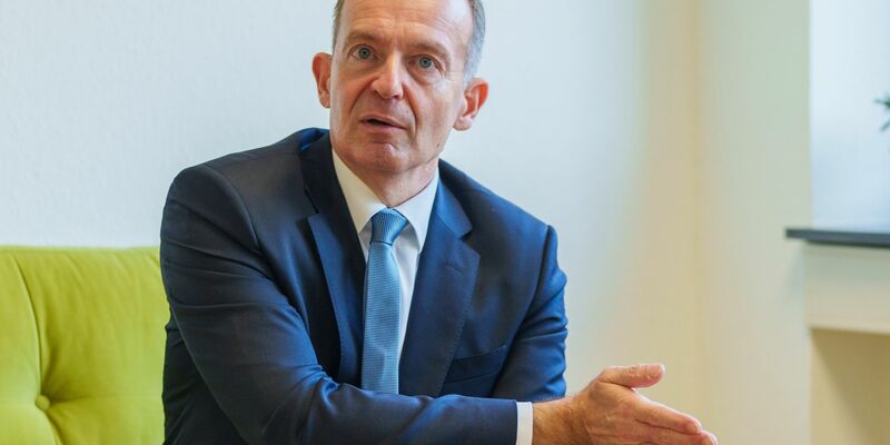 Volker Wissing (FDP) kündigt eine Kommission an, die «zeitnah» Lösungsergebnisse vorlegen soll. - Foto: Andreas Arnold/dpa