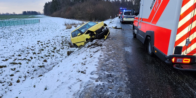 POL-NB: Zwei verletzte Personen auf winterglatter B194 bei Klevenow - Foto: presseportal.de