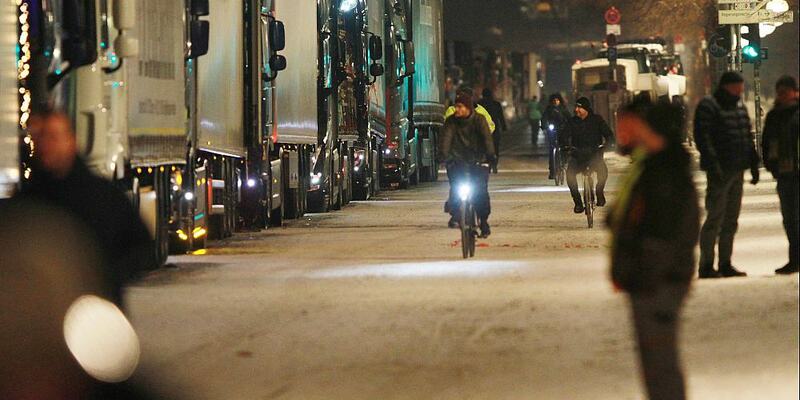 Demo von Lkw-Fahrern und Bauern am 18.01.2024 - Foto: über dts Nachrichtenagentur